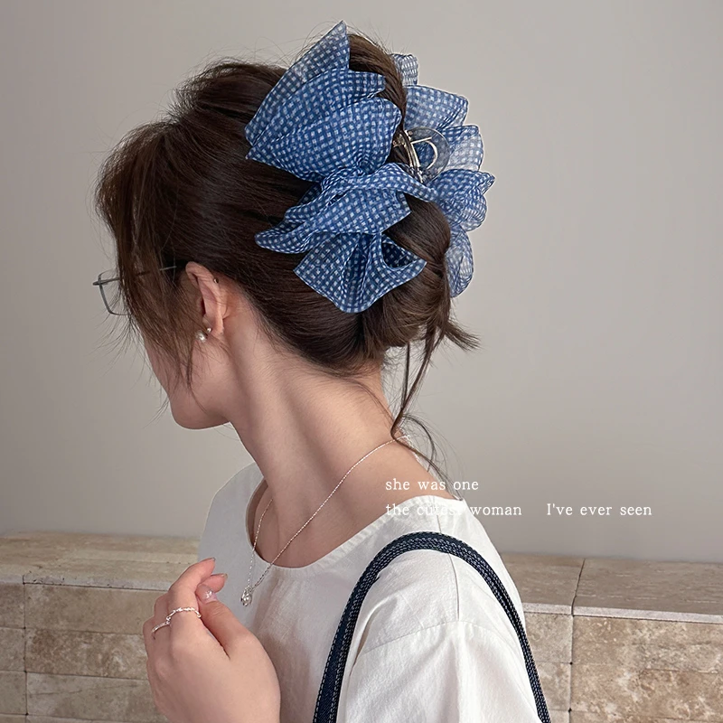 夏日清凉蓝格子泡泡纱抓夹女高级感2025新款发夹韩系发圈鲨鱼夹子