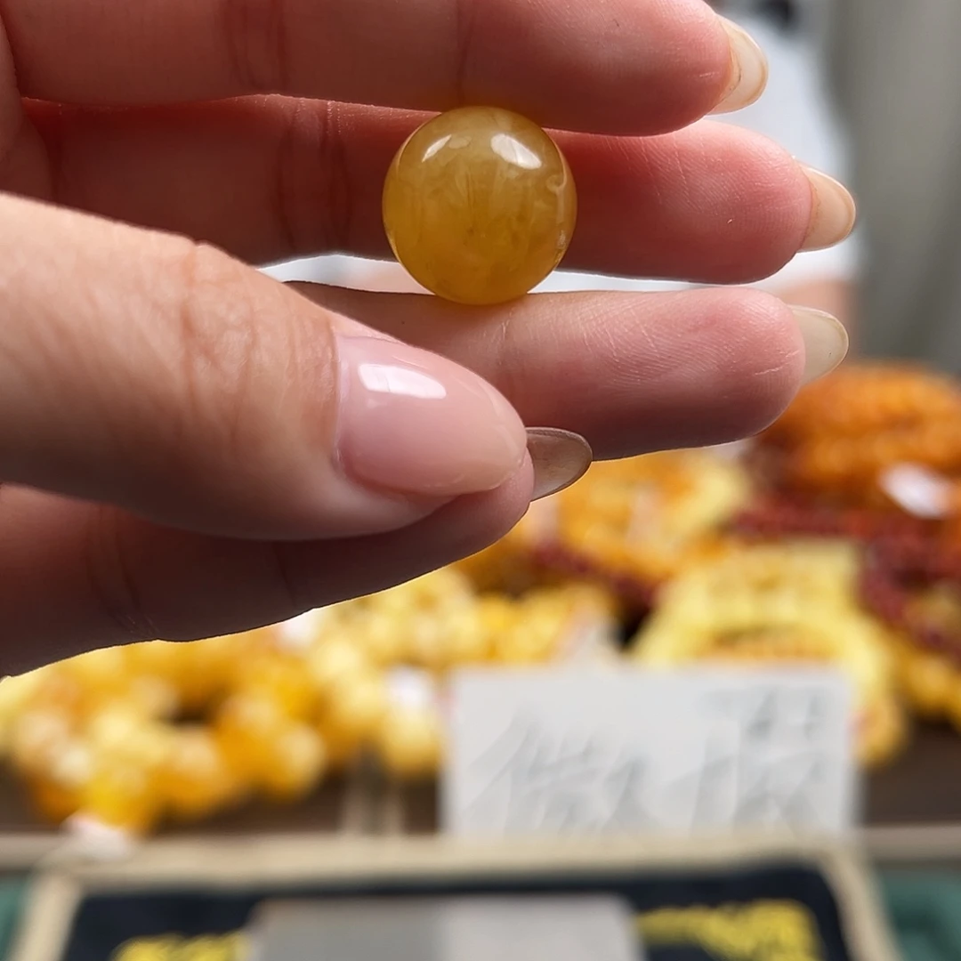 琥珀未镶嵌珠宝奇石