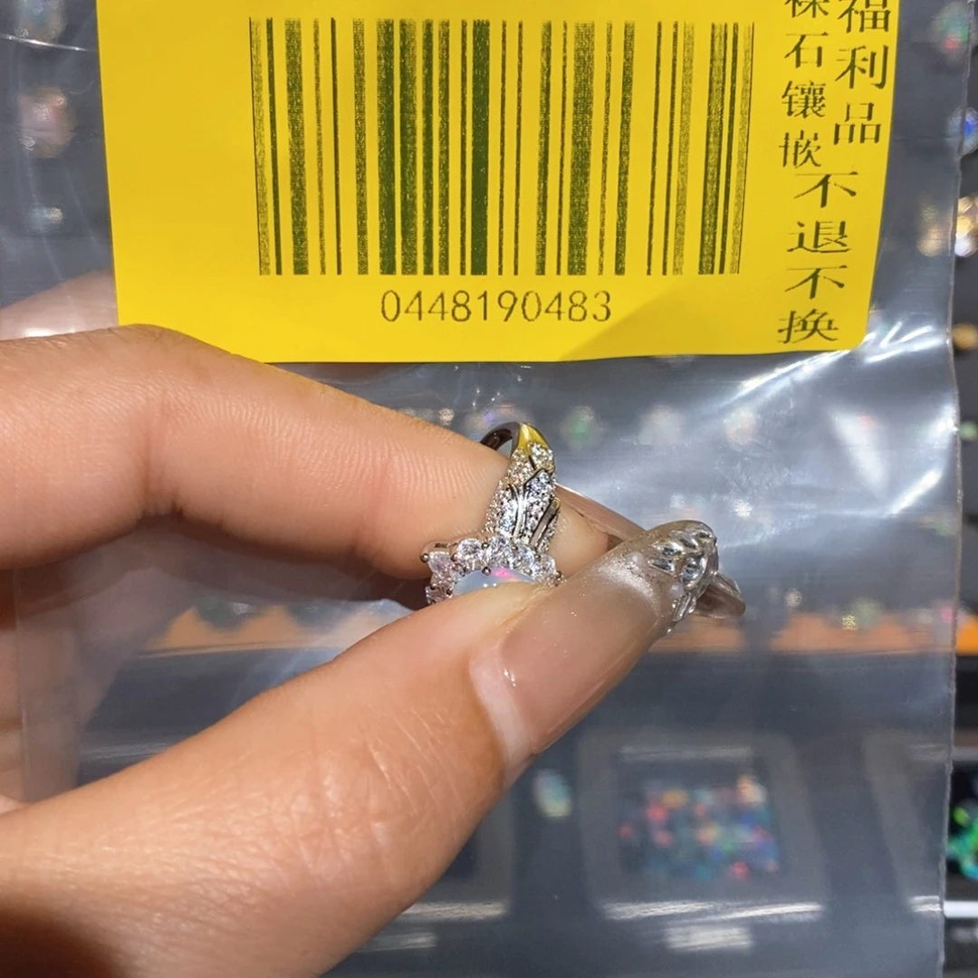 P***u欧泊银S925镶嵌戒指