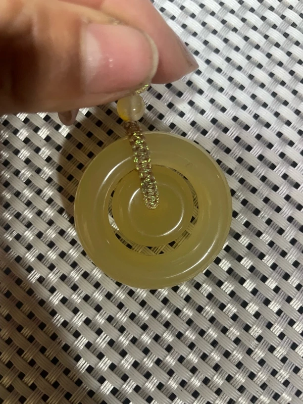 黄龙玉平安扣吊坠