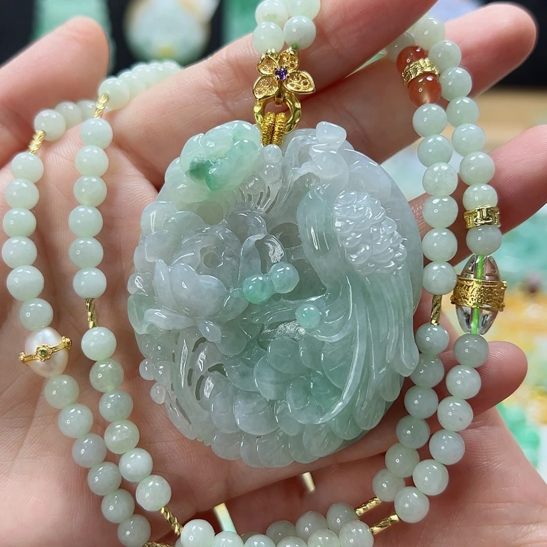 颈饰未镶嵌翡翠吊坠