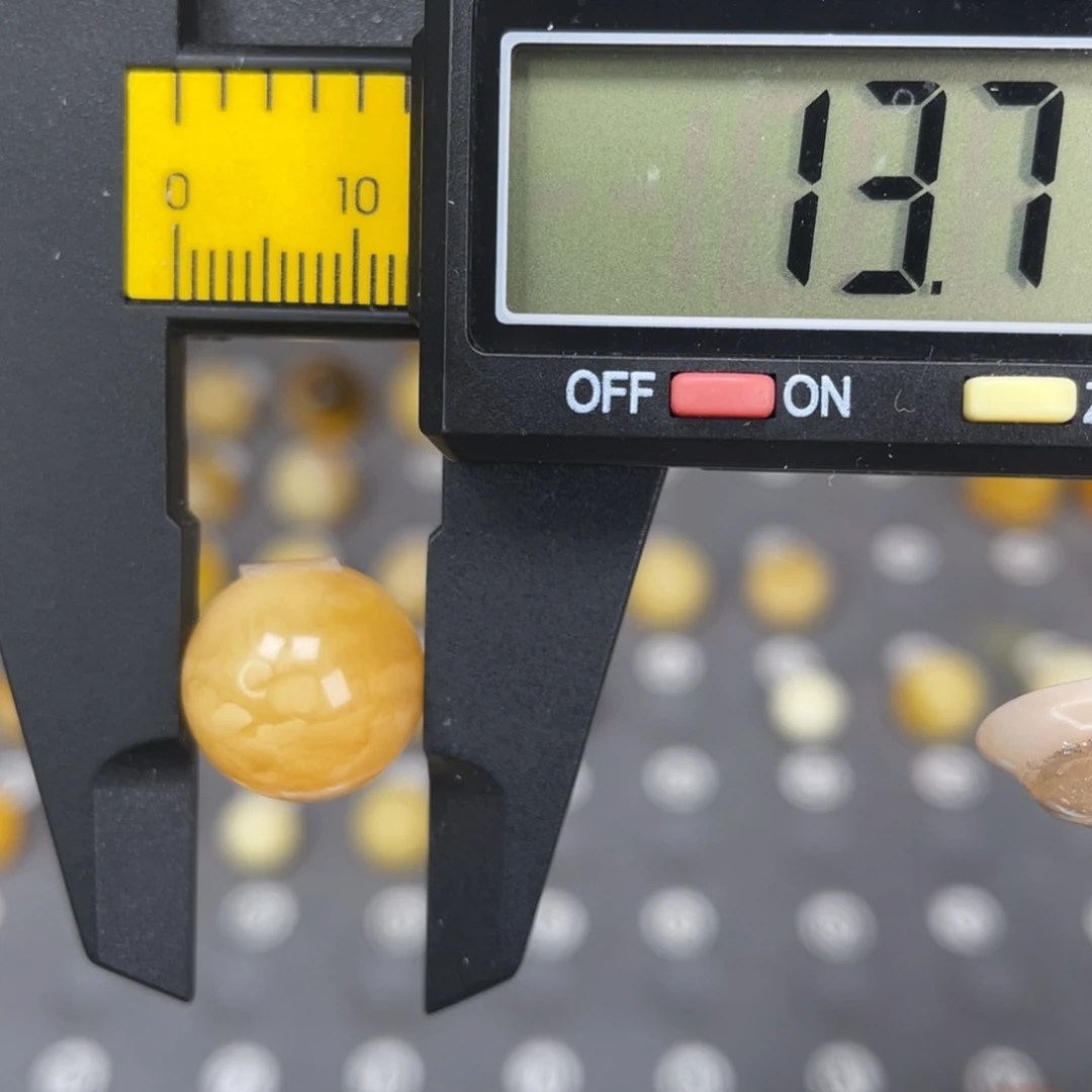 琥珀未镶嵌裸石67