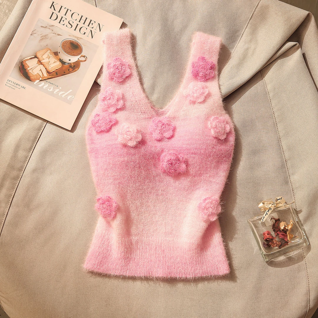 甜美气质粉色毛绒软保暖吊带内搭立体花朵性感针织背心纯欲上衣女