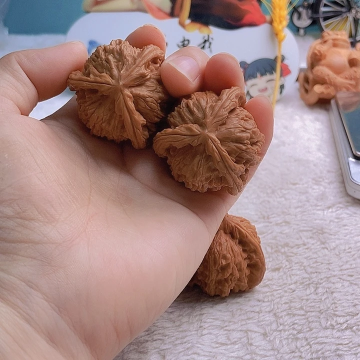把件文玩核桃英*三棱