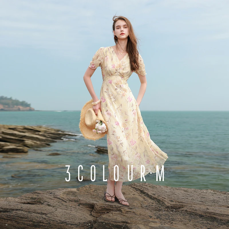 三彩2025夏季新款法式碎花裙剪花V领收腰短袖A字裙泡泡袖长裙女M