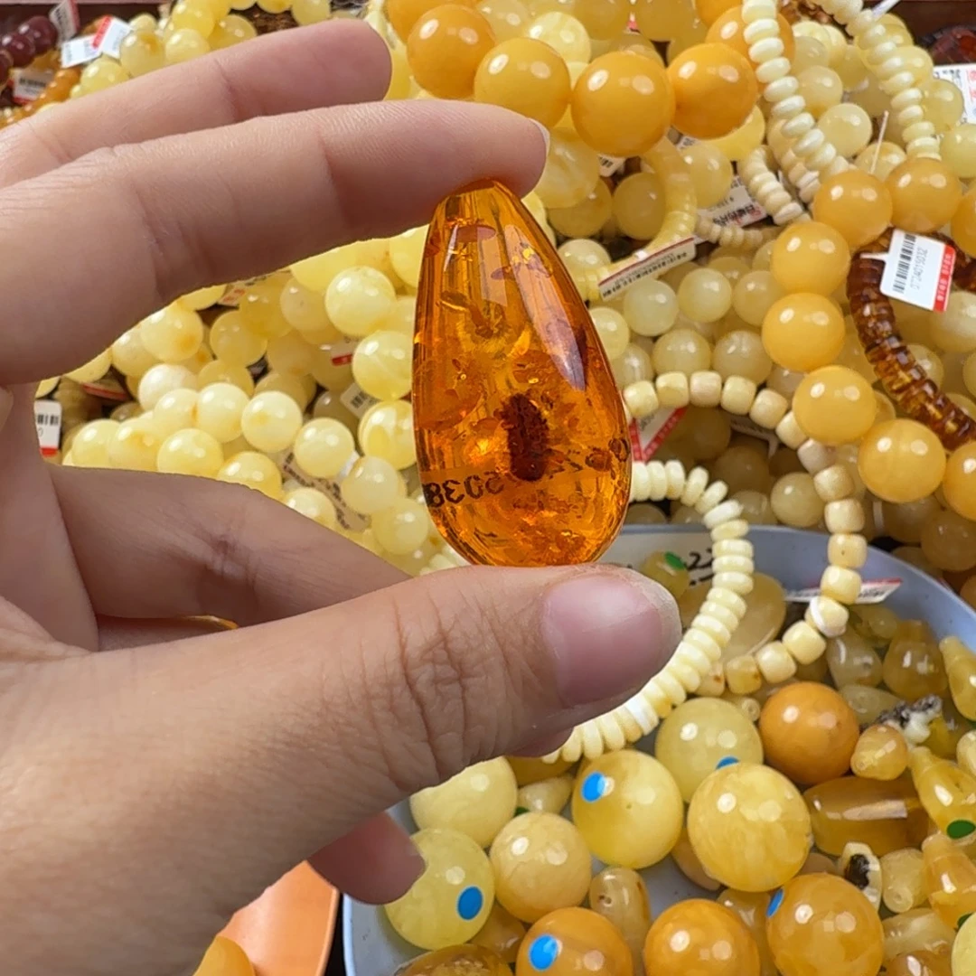 未镶嵌琥珀珠宝奇石