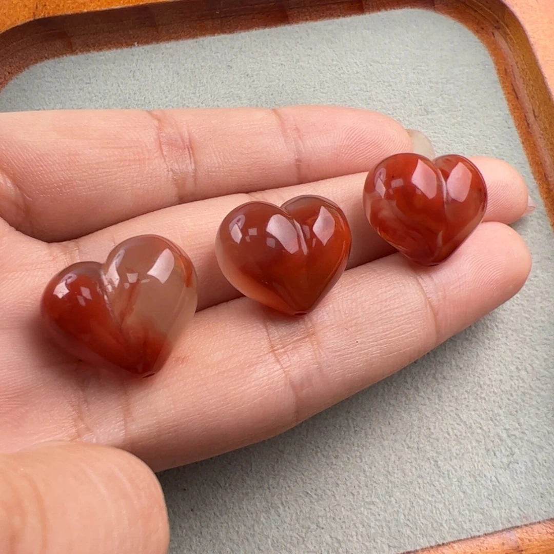 南红玛瑙未镶嵌（屁桃16-17mm发一
