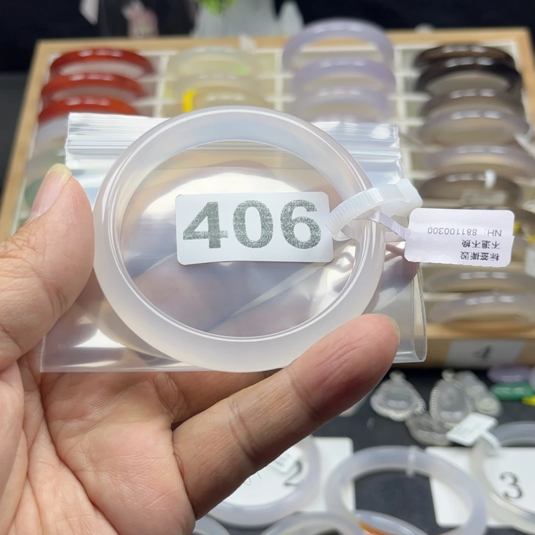 玛瑙/玉髓手镯未镶嵌仅****忆