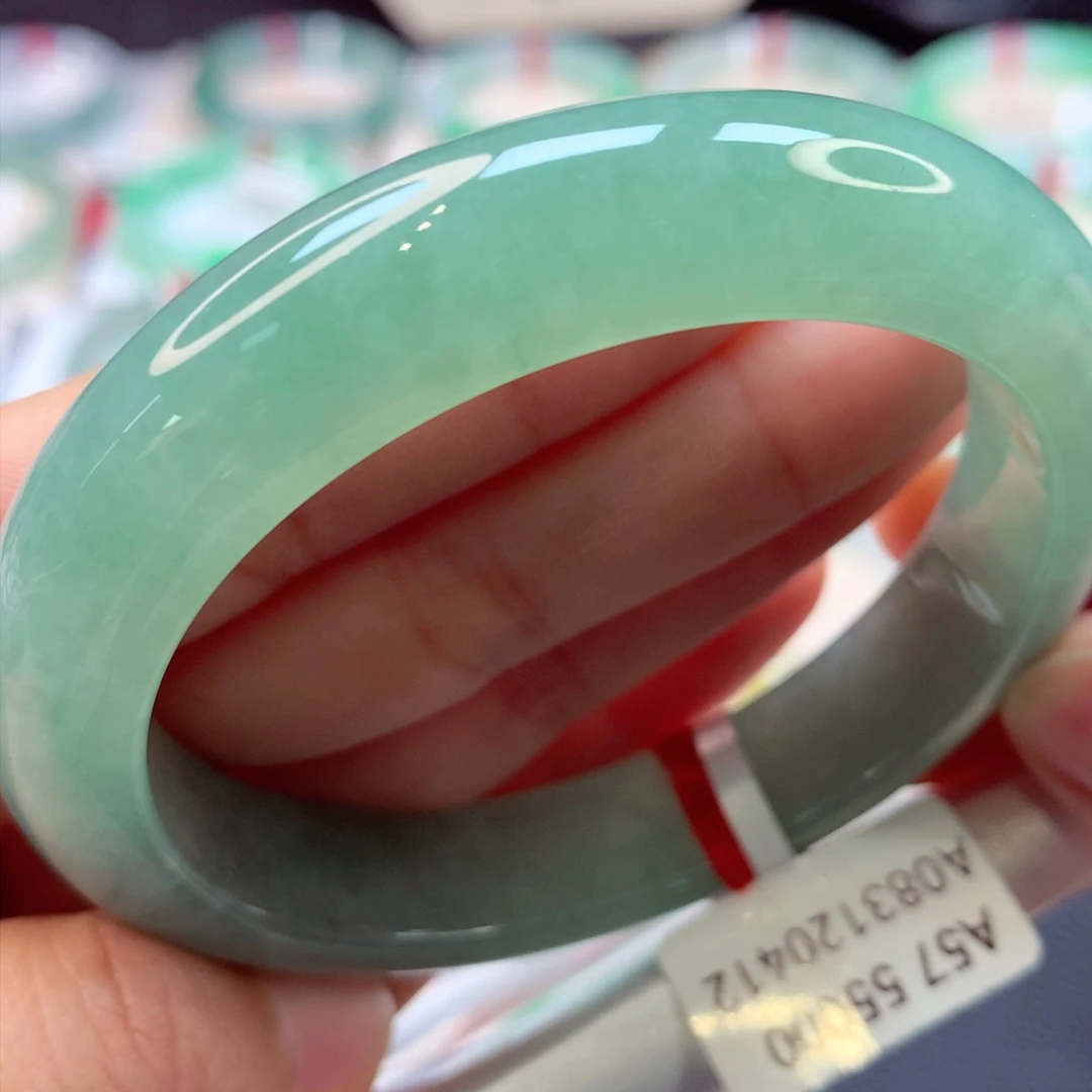 翡翠手镯未镶嵌27翡翠手镯99