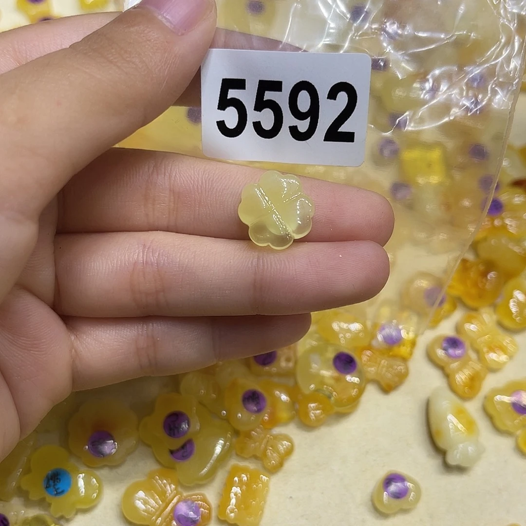 琥珀未镶嵌珠宝奇石