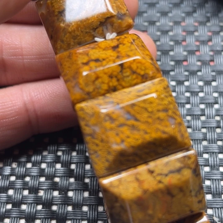 未镶嵌颈饰玛瑙/玉髓心**动