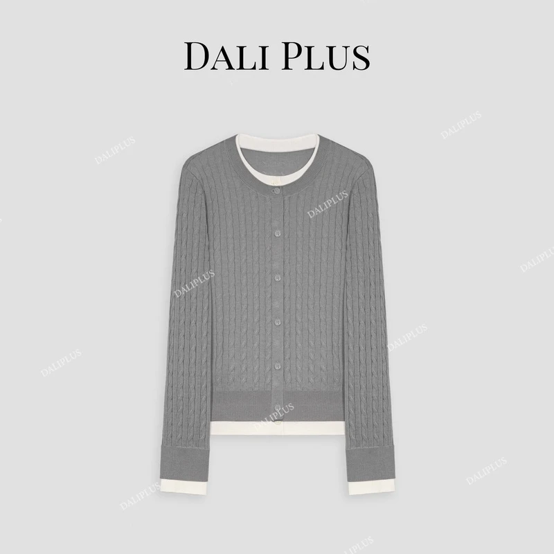 DALI PLUS秋冬格雷系穿搭 假两件羊.毛撞色麻花针织衫-D4CK0056
