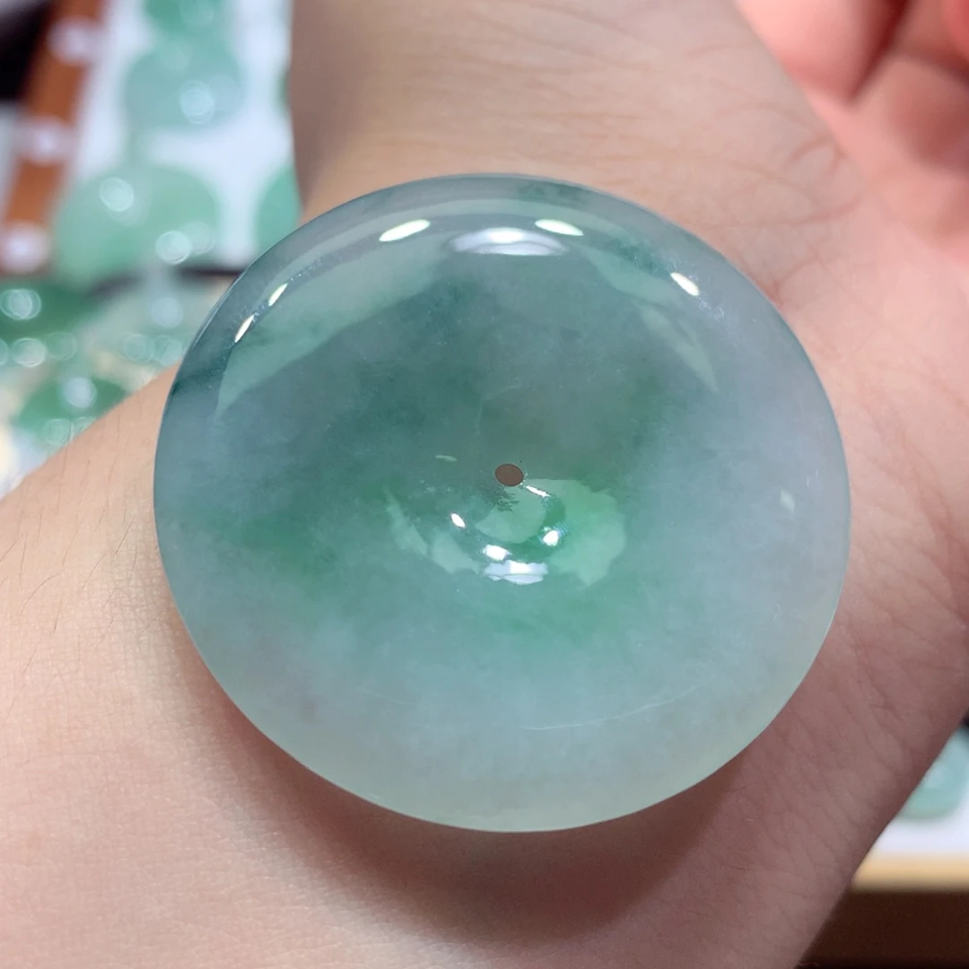 翡翠未镶嵌颈饰收****头