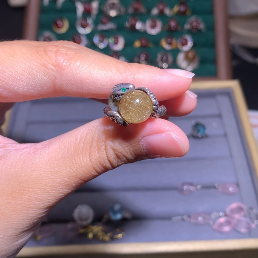 【闪购商品】银S925镶嵌戒指水晶飞***警