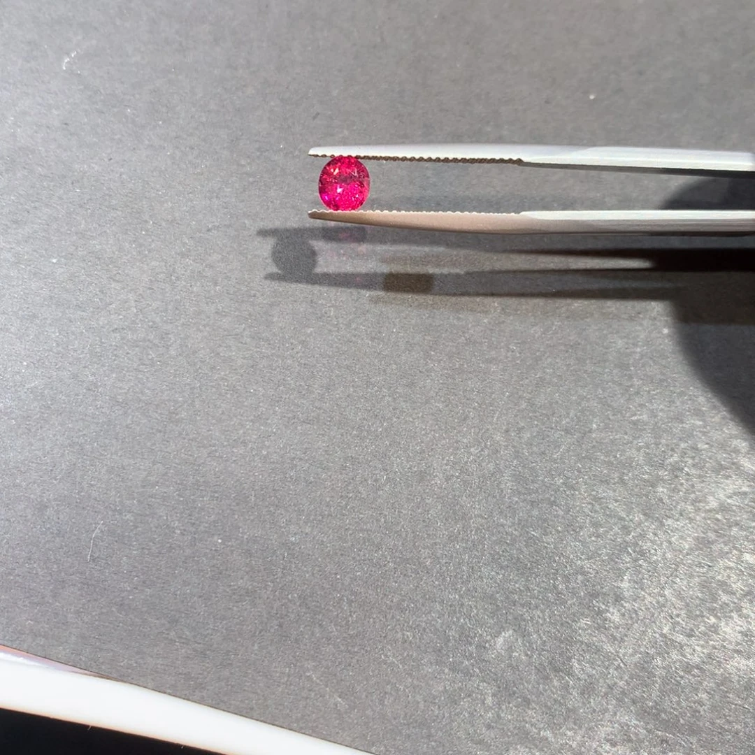 碧玺裸石未镶嵌0.64克拉