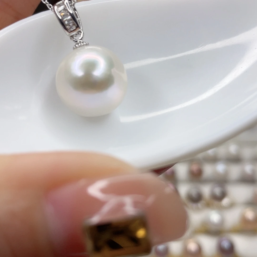淡水珍珠吊坠(赠链)未镶嵌