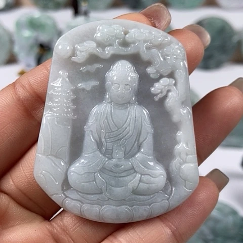 翡翠颈饰未镶嵌大日如来福利