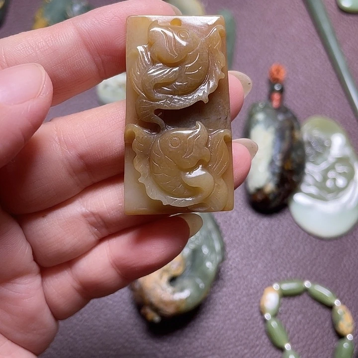 香***泥岫岩老玉（透闪石质玉）未镶嵌耳饰