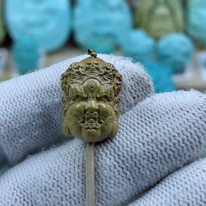 绿松石未镶嵌珠宝奇石