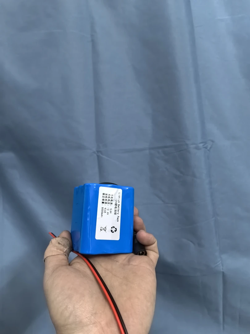 口袋型户外电源12V