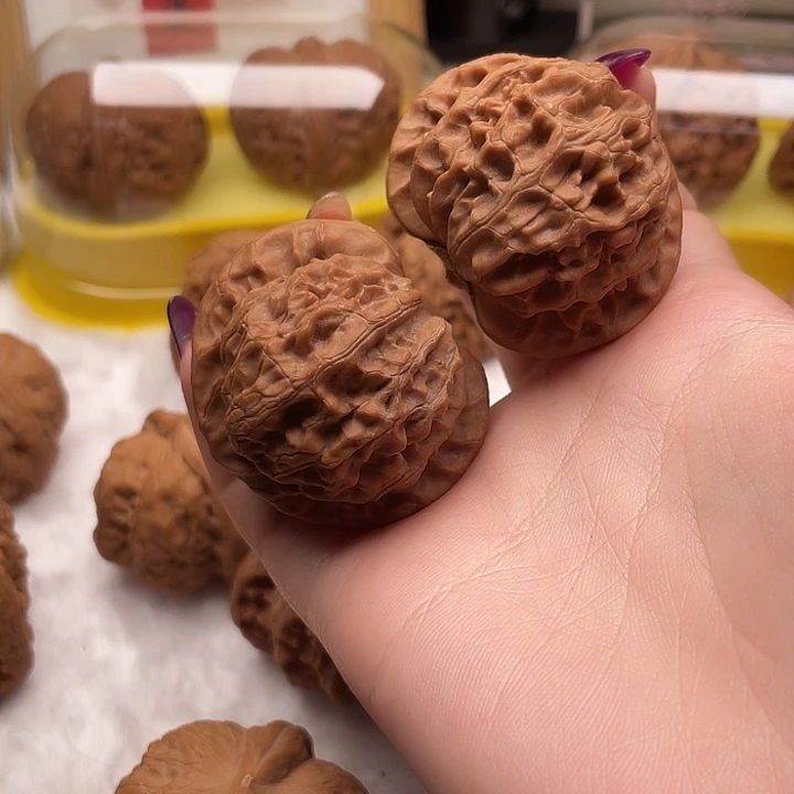 光***界吊坠文玩核桃宫灯