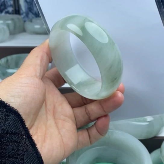 石英质玉（金丝玉）未镶嵌手镯