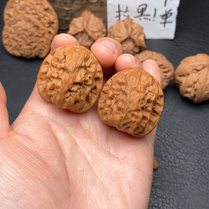 桃核把件尺寸33野狼