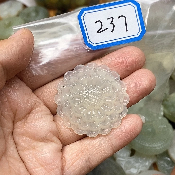 蛇纹石玉未镶嵌吊坠(不含链)237
