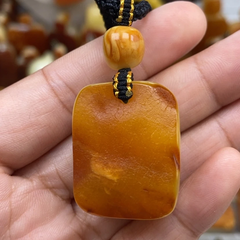 【闪购商品】琥珀颈饰未镶嵌