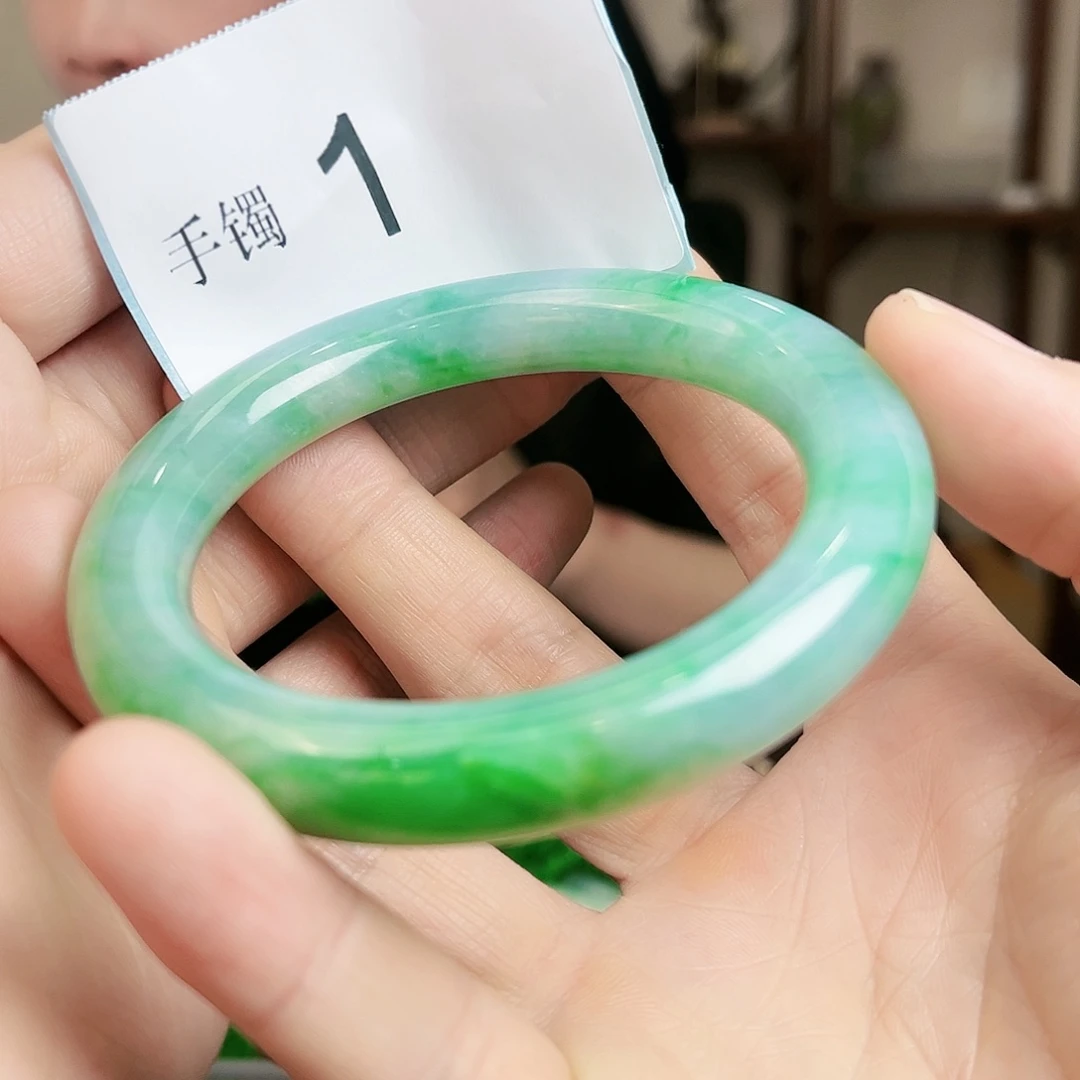 翡翠手镯未镶嵌手镯59