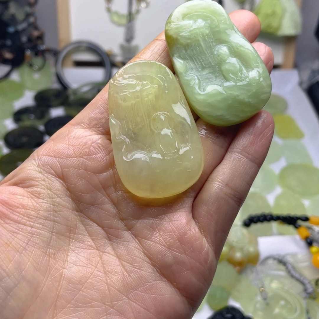 蛇纹石玉未镶嵌颈饰拍一发二