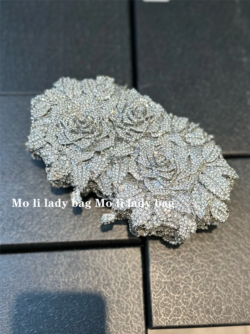 银色名媛镶钻晚宴包花朵造型满钻手提包女水钻手提手拿晚宴旗袍包