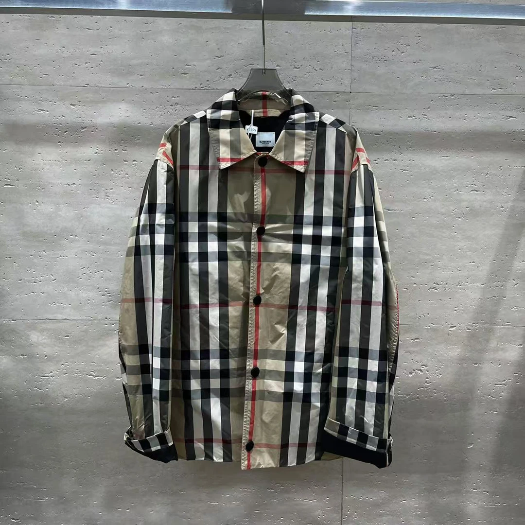 99新 BURBERRY/博柏利 BURBERRY博伯利衣服 肩宽56胸围126 yz
