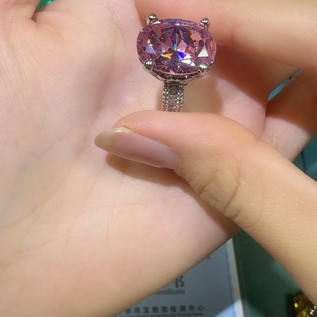 戒指18K金镶嵌蓝宝石