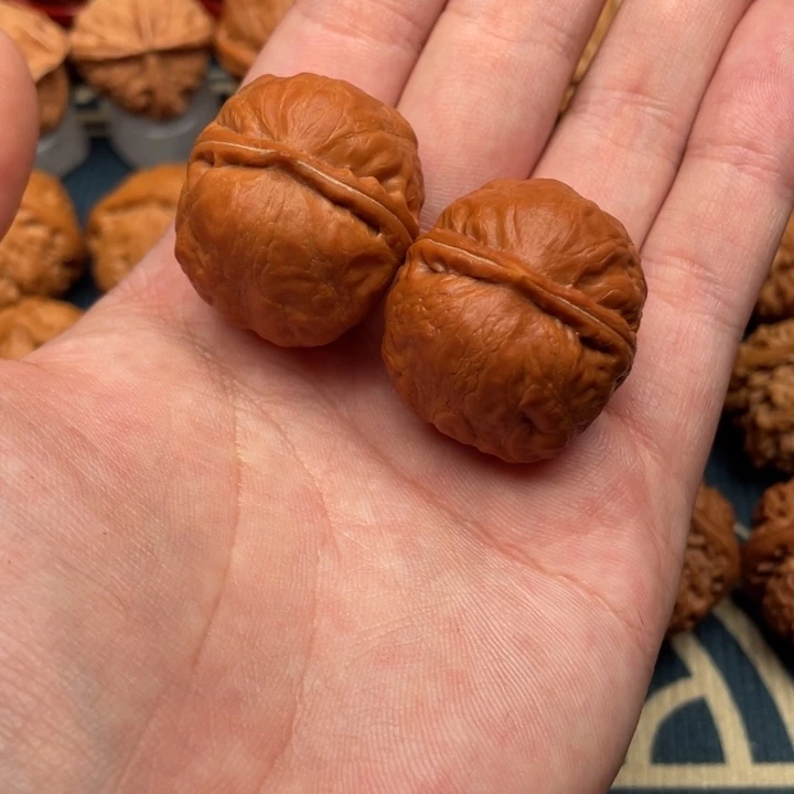 文玩核桃把件水晶蛤蟆