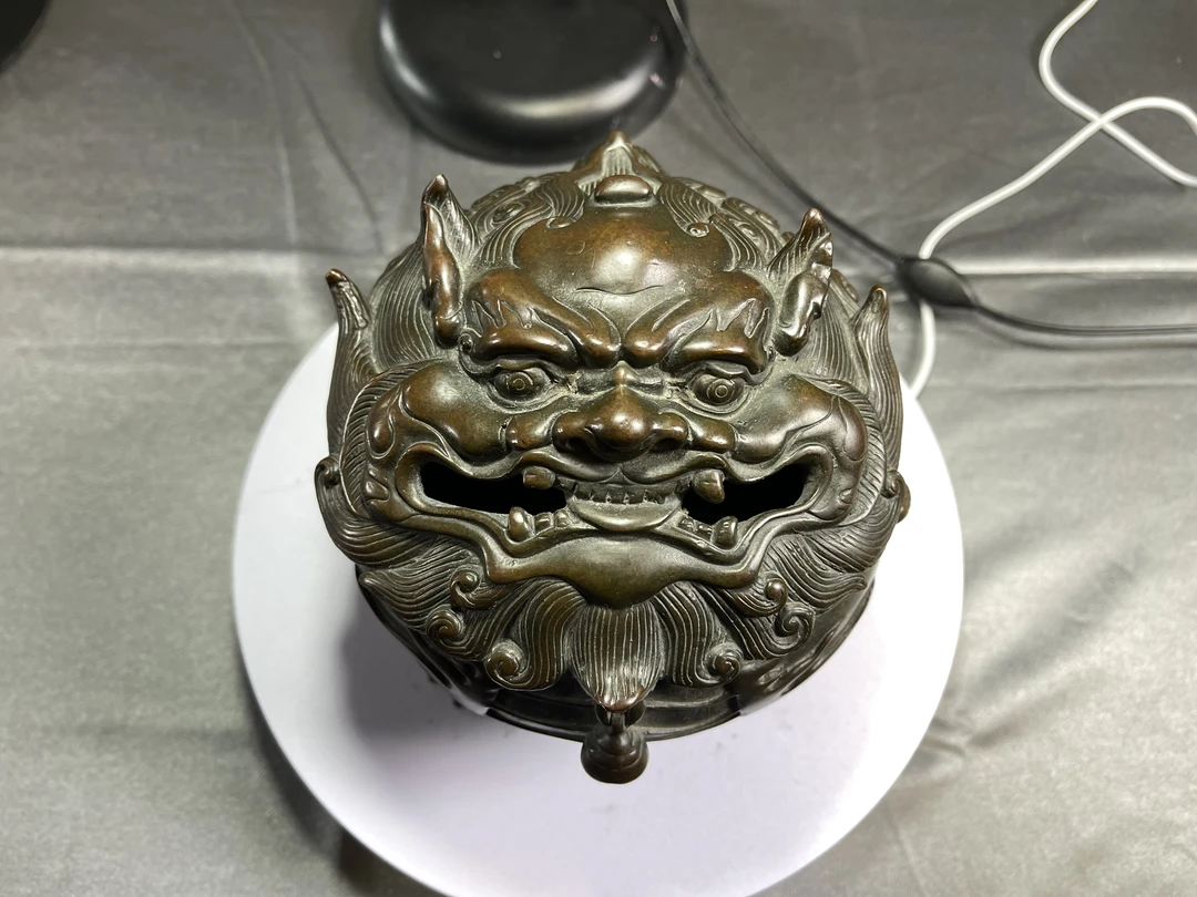 青铜器，一款貔恘炉。高14厘米宽15厘米。重量6.8斤貔貅老物件