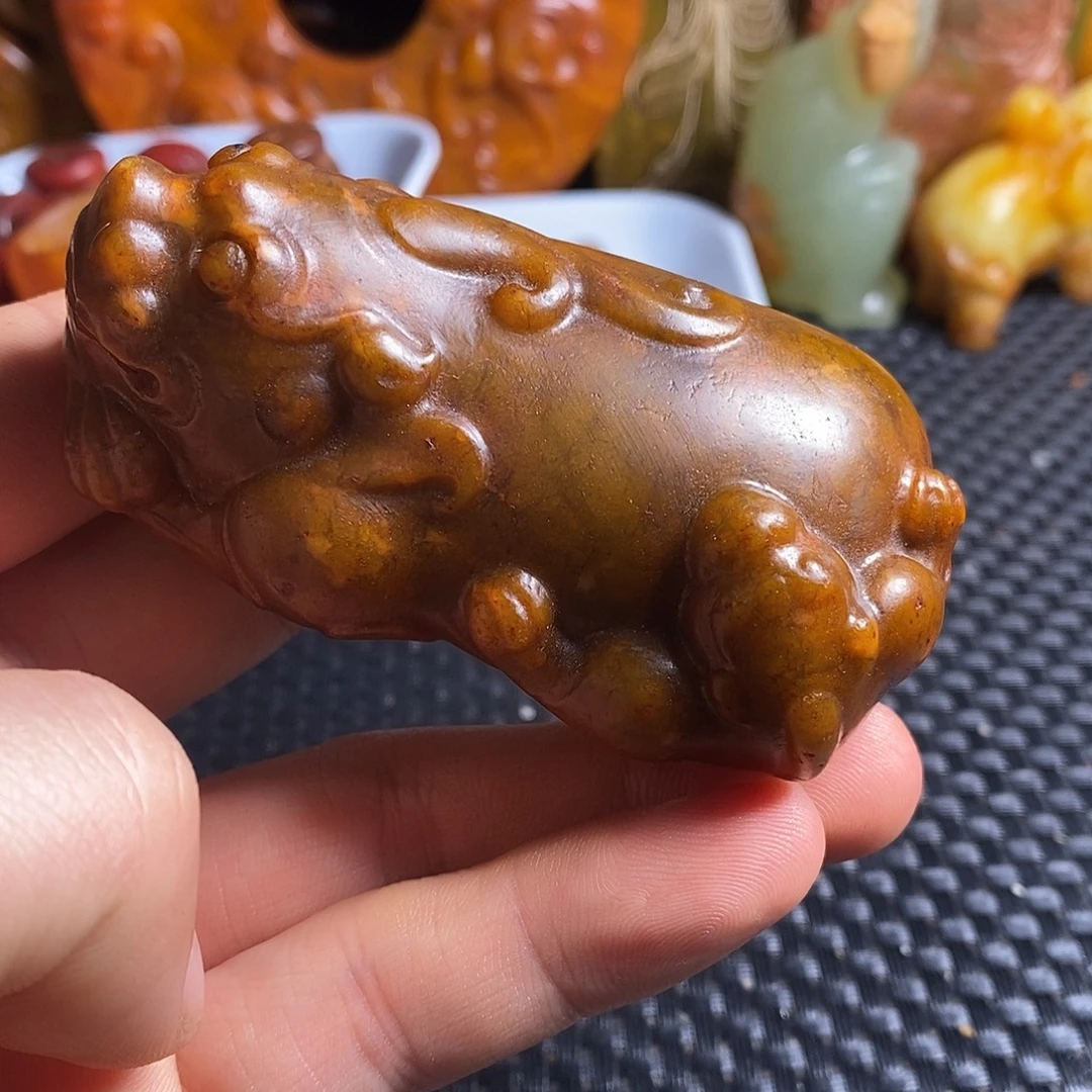 岫岩老玉（透闪石质玉）未镶嵌珠宝奇石