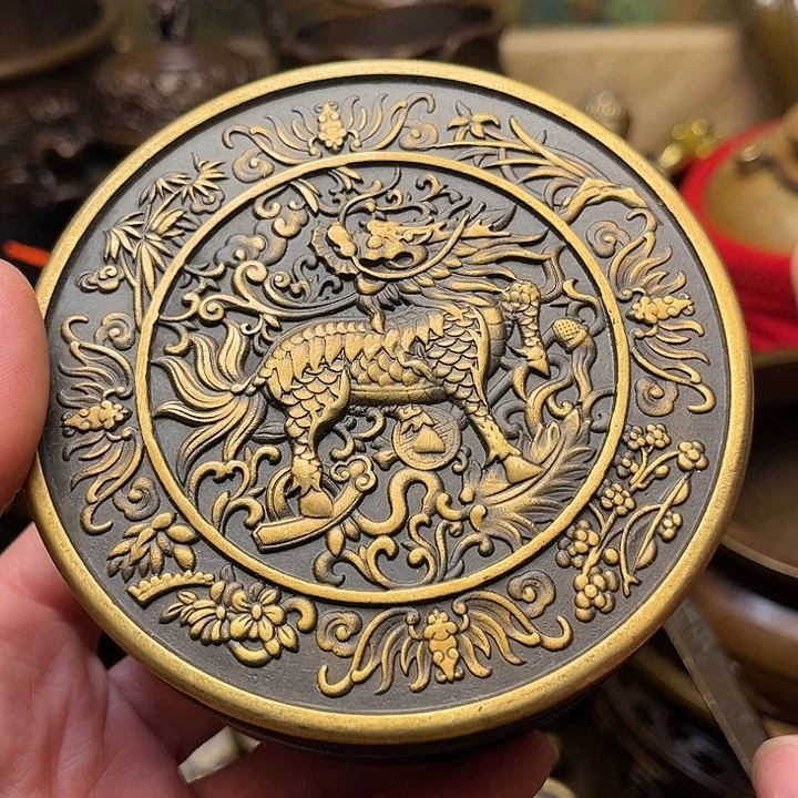 精美铜器批发档口