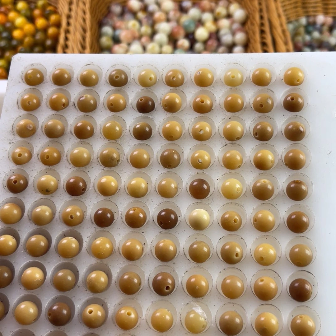 白玉菩提吊坠瑕疵9风化圆珠200颗