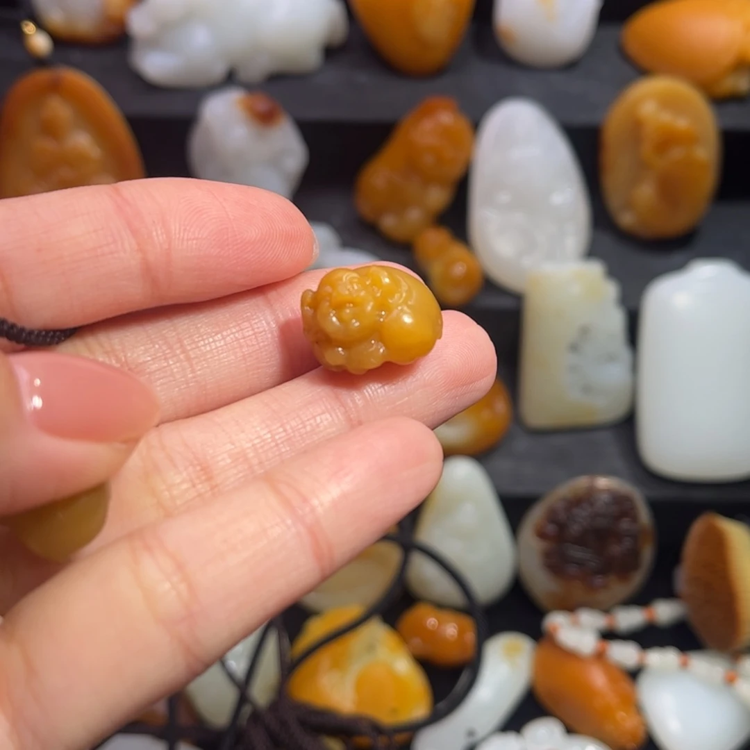 和田玉颈饰未镶嵌曙*