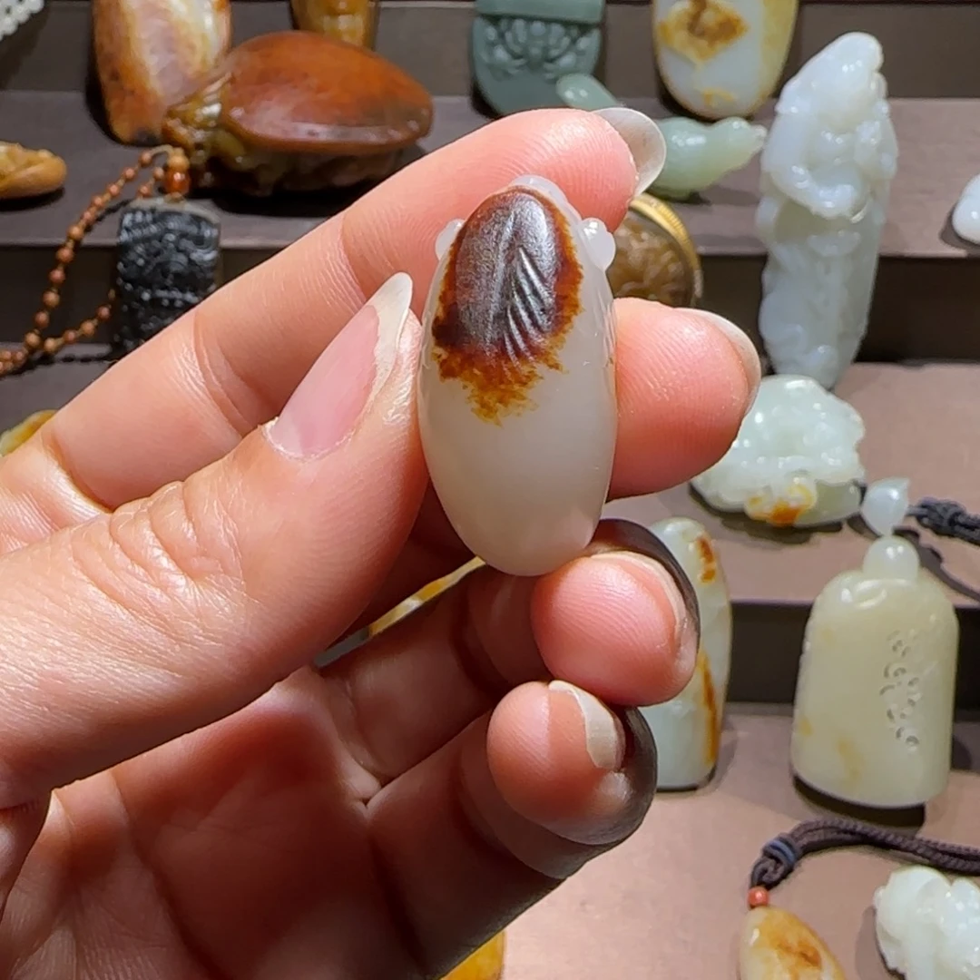 和田玉颈饰未镶嵌善***…