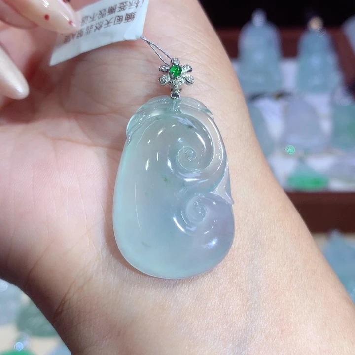 翡翠18K金镶嵌吊坠(不含链)如意