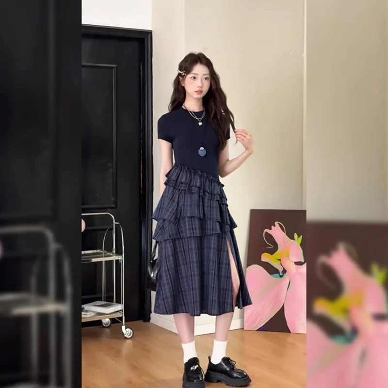 【韩系穿搭】2025夏季新款蓝色小众气质格雷系不规则斜摆格纹连衣裙