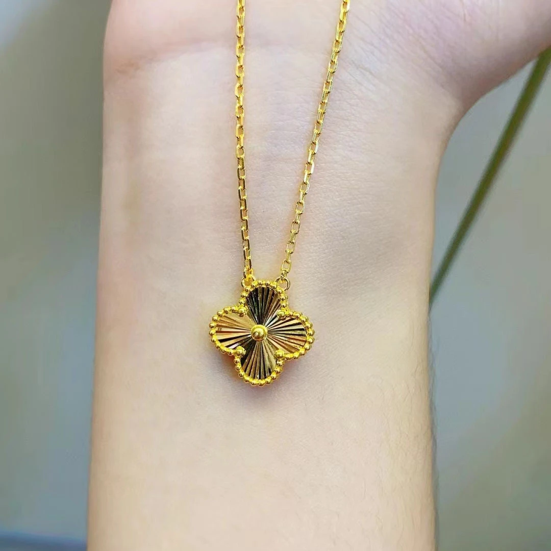 铜合金项链 爆闪镭射四叶草项链时尚百搭气质女士精致经典金色