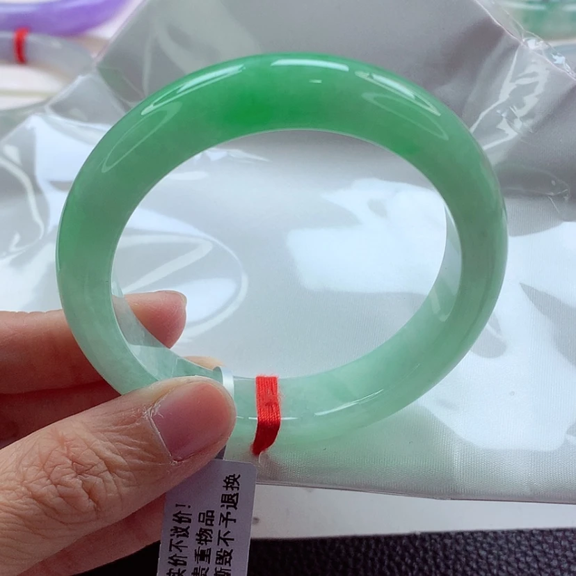 【闪购商品】翡翠手镯未镶嵌55.5甜绿完美A