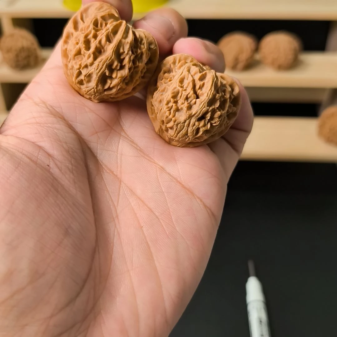 张***斌吊坠文玩核桃35宫灯