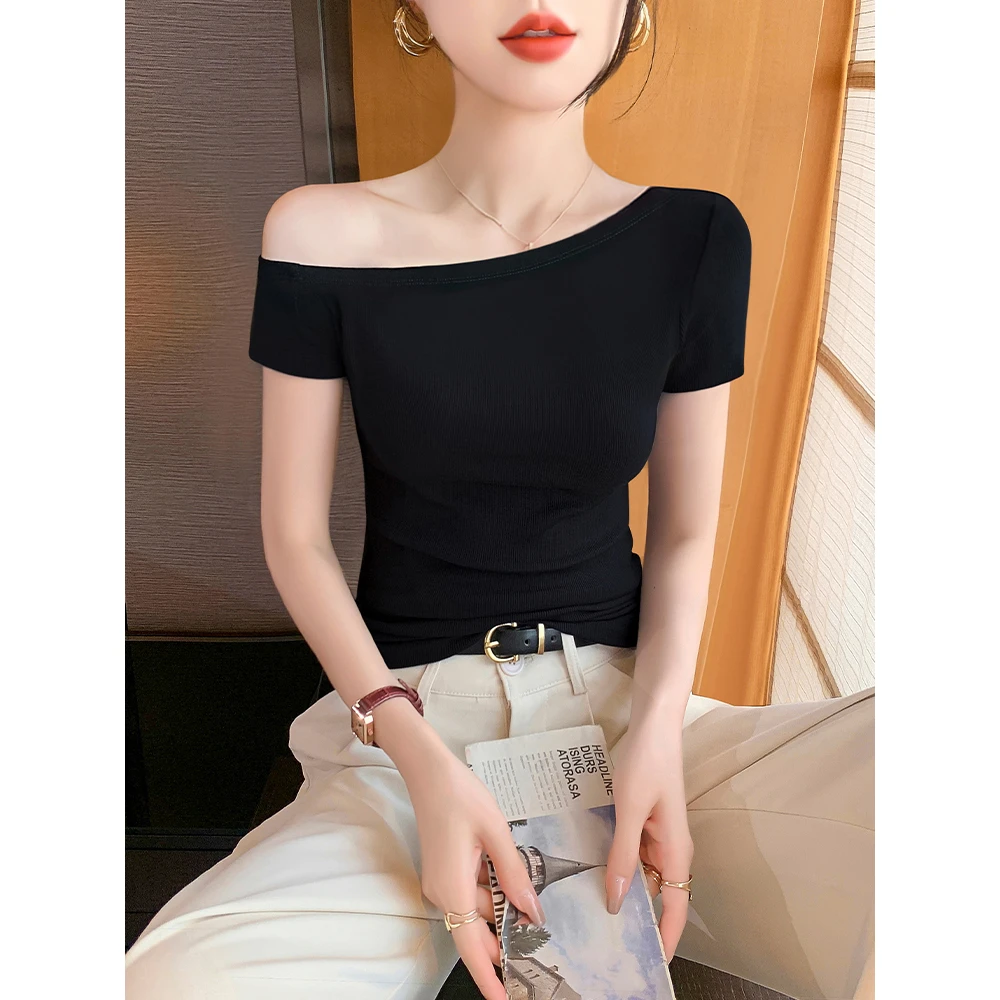 黑色t恤女短袖2025新款夏季露肩半袖修身显瘦高级感斜肩洋气上衣