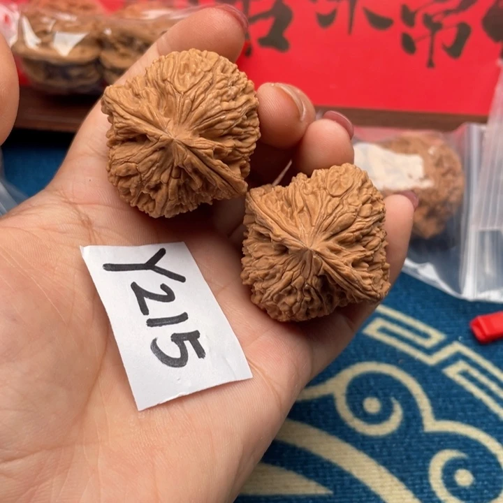 文玩核桃把件南疆