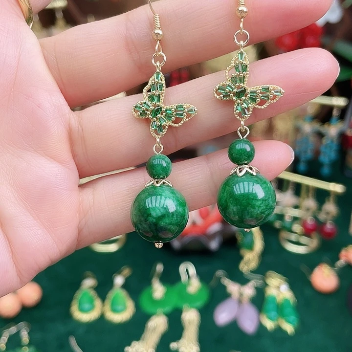 石英质玉耳钉合金