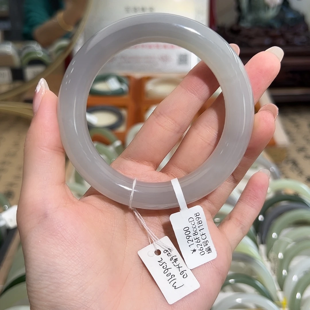 未镶嵌手镯和田玉梦幻烟紫半山水 胖圆60